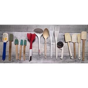 Lot of 15 Vintage Kitchen Utensils Potato Masher Spatula Pizza Cutter Fork Spoon